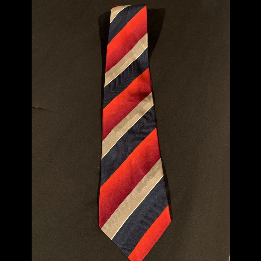 Men’s Red blue and gold 52 inch Emilio Romano tie